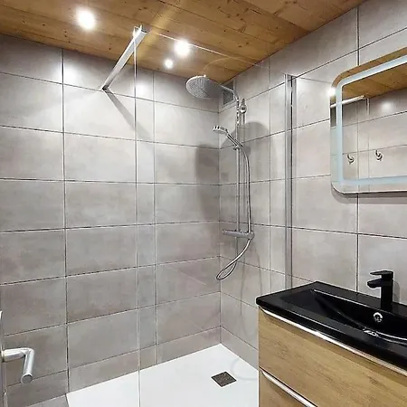 Douillet 33 M² Piscine Et Sauna - 6 Pers Apartamento